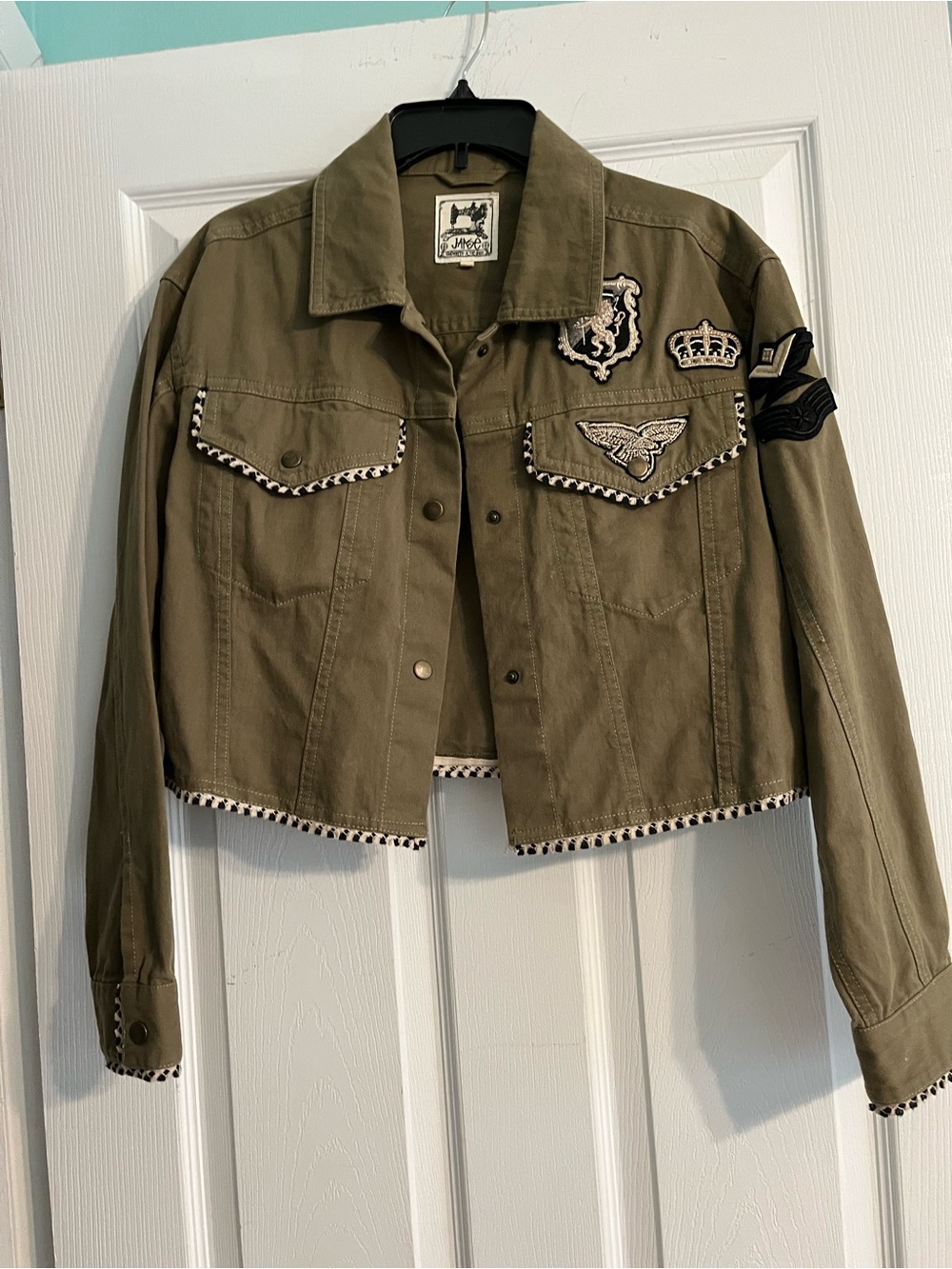Jaase women’s utility jacket military style with patches olive green